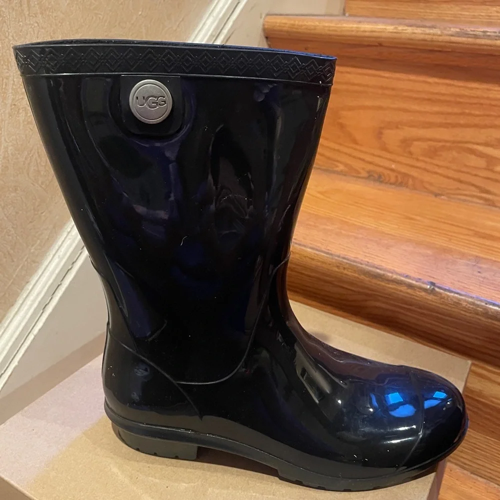 Ugg Women's High Gloss Sienna Black Rain Boot Size 7 With Box Waterproof Midcalf - Picture 5 of 6